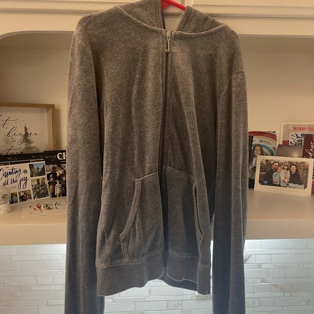 Juicy Couture Women’s Dark Purple and Grey Zip-Up Sweater Bundle 2 Size Small - Picture 4 of 6